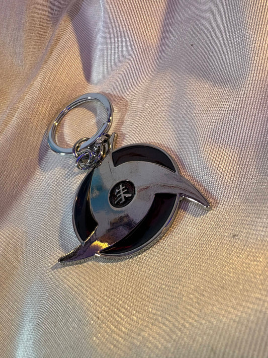 Itachi Uchiha Akatsuki "Shu" Metal Keychain (Naruto)