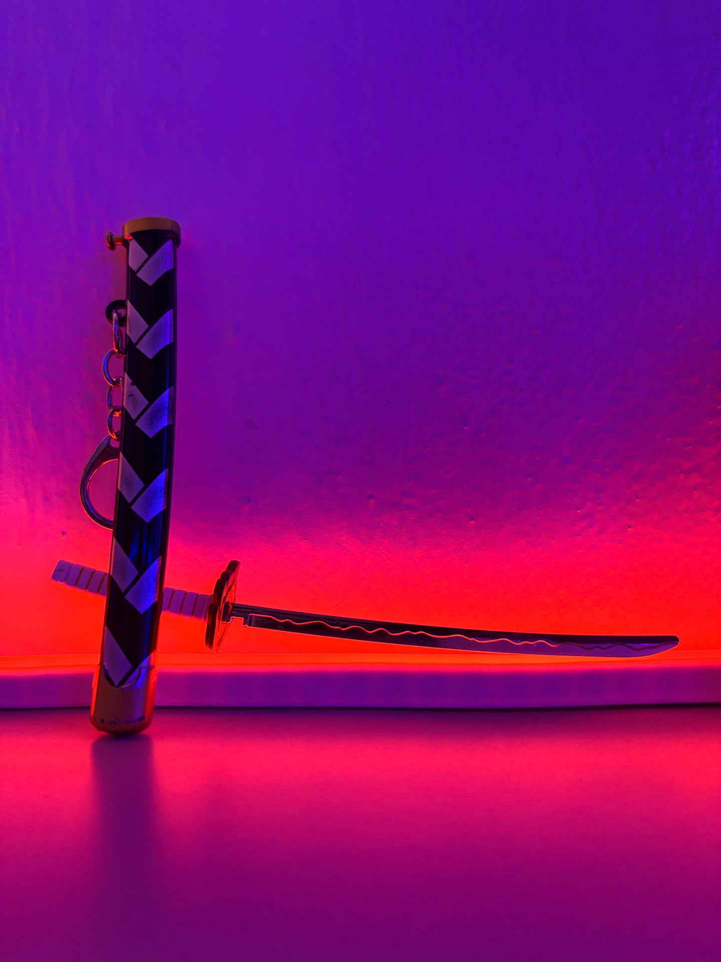 Miniature Anime Katana Sword Metal Keychain (White & Gold Hilt)