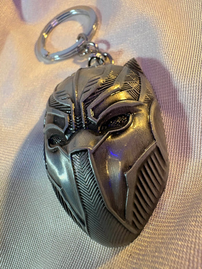 BLACK PANTHER MASK METALLIC KEYCHAIN - image 4