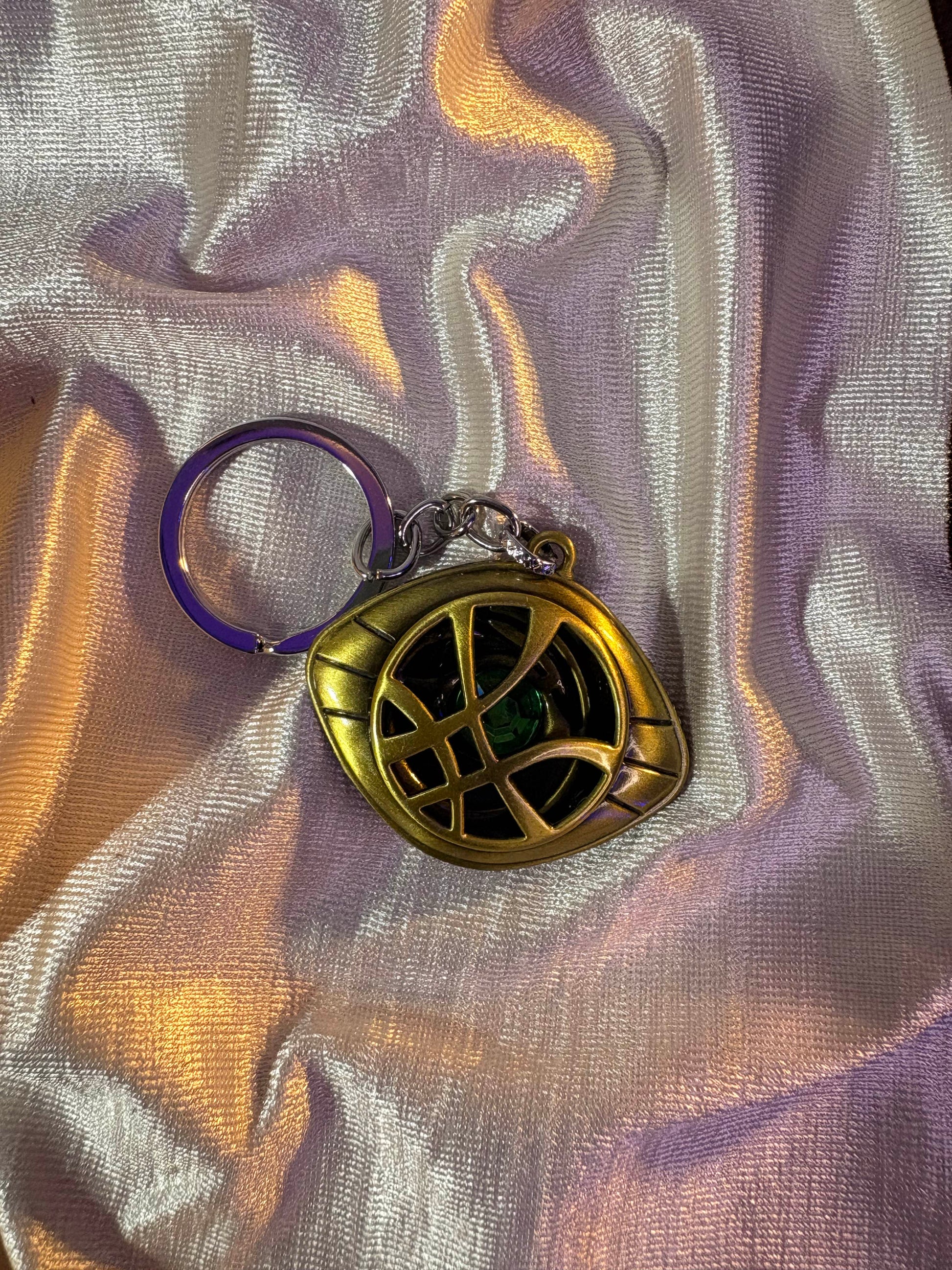 EYE OF AGAMOTTO METALLIC KEYCHAIN - image 2