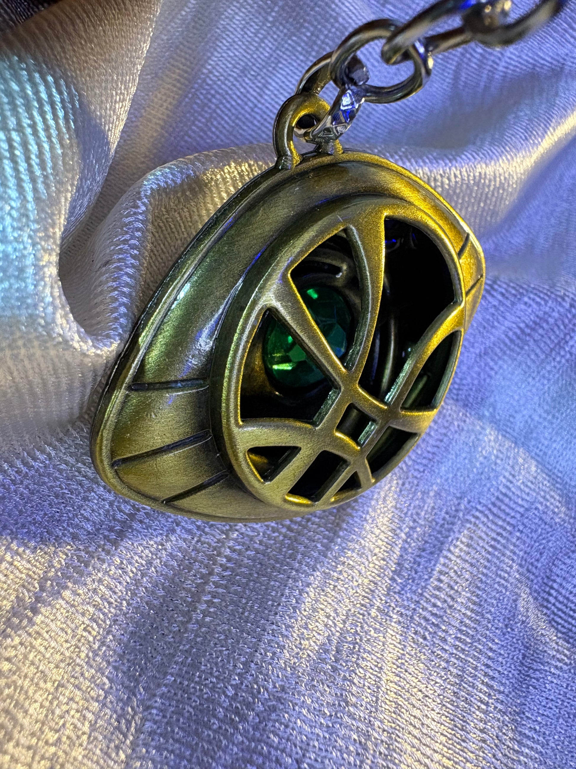 EYE OF AGAMOTTO METALLIC KEYCHAIN - image 4
