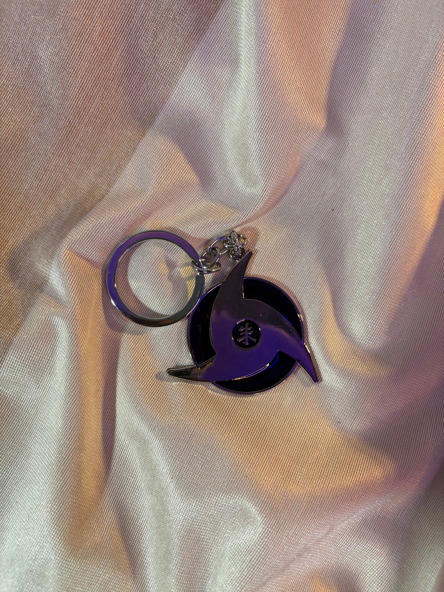 Itachi Uchiha Akatsuki "Shu" Metal Keychain (Naruto)