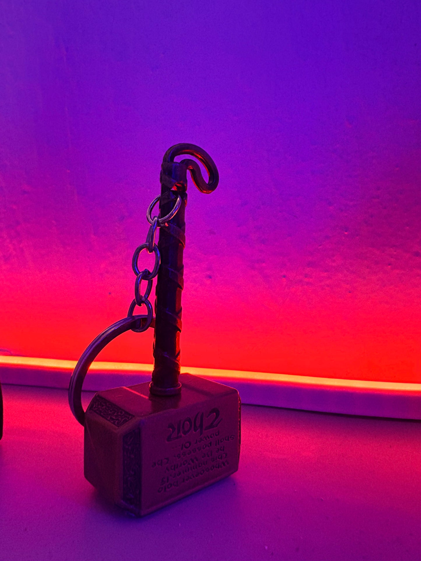 : Antique Bronze Mjolnir Thor's Hammer Metal Keychain (Marvel)