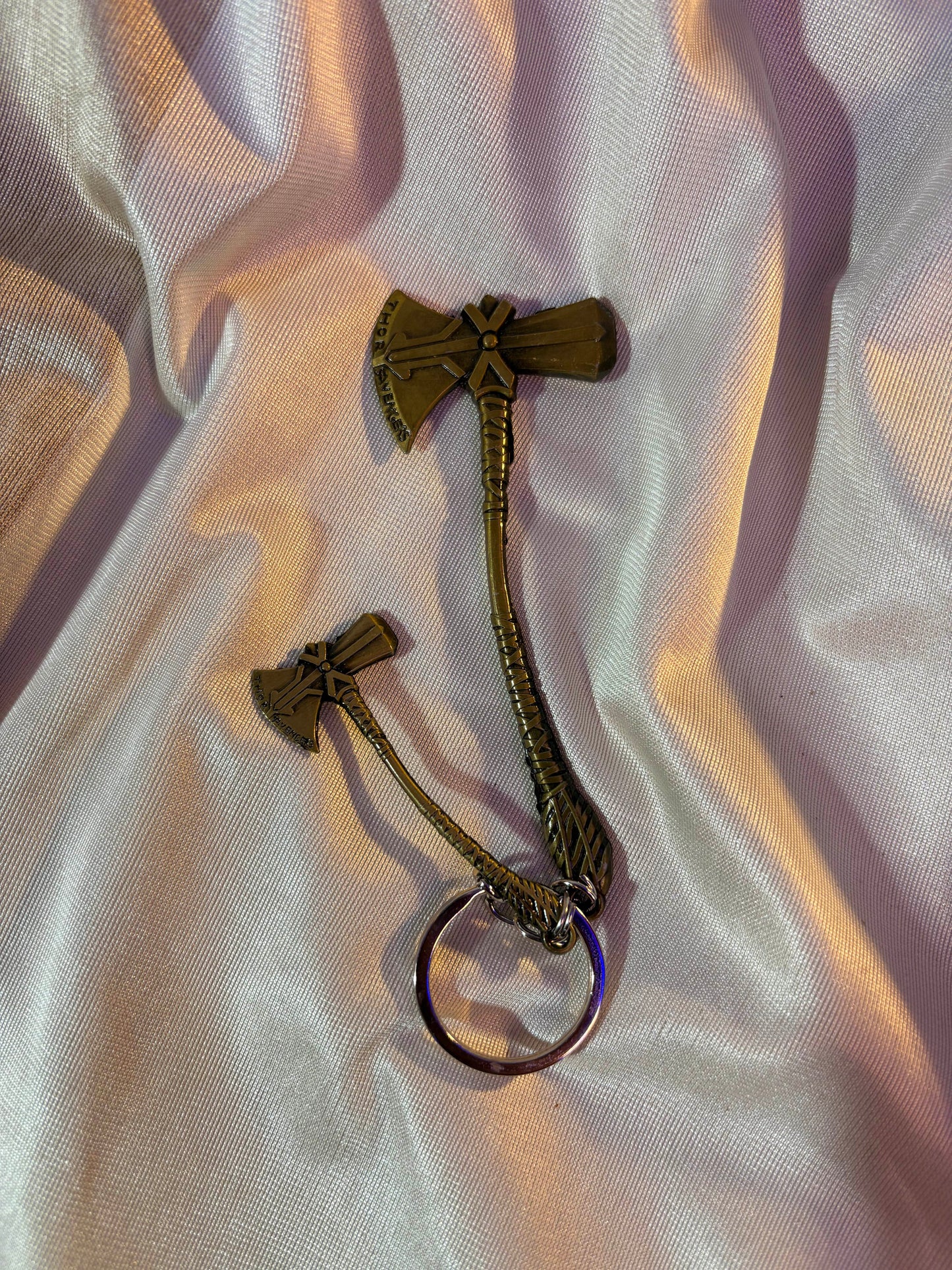 Epic Thor Stormbreaker Dual-Axe Keychain (Marvel Avengers)