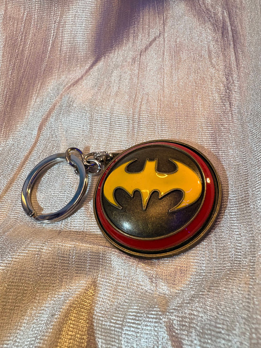 Batman Classic Logo Medallion Metal Keychain (DC Comics)