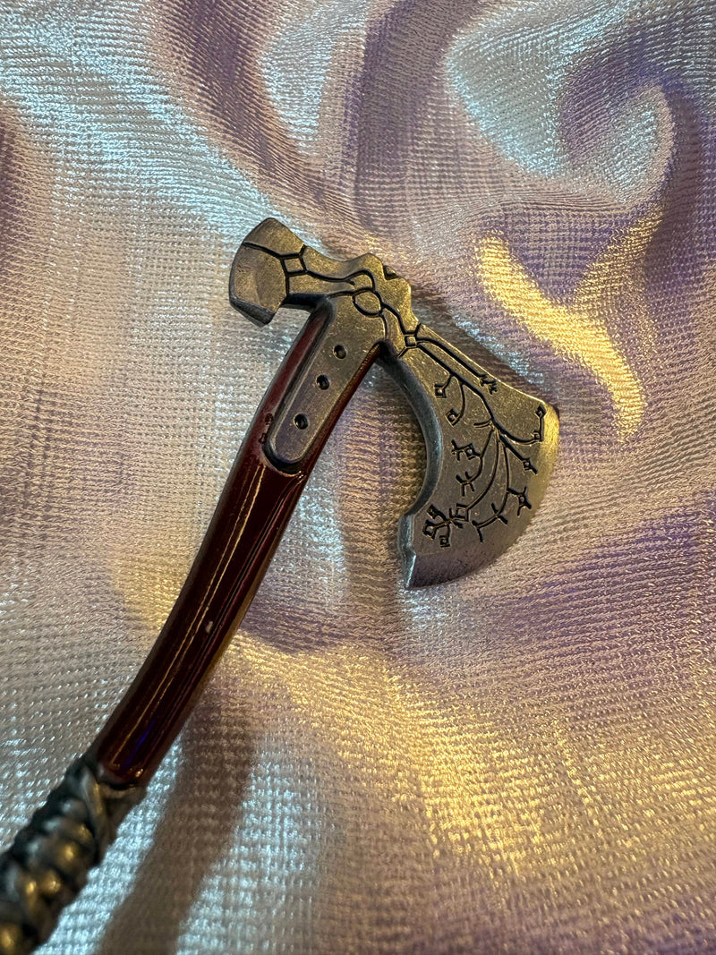 LEVIATHAN AXE METALLIC KEYCHAIN