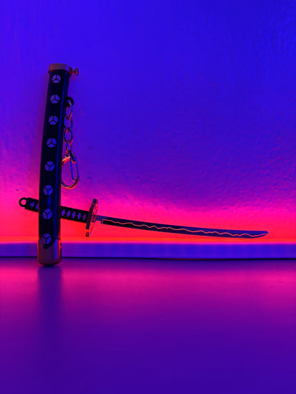 ZORO'S KATANA METALLIC KEYCHAIN - image 3